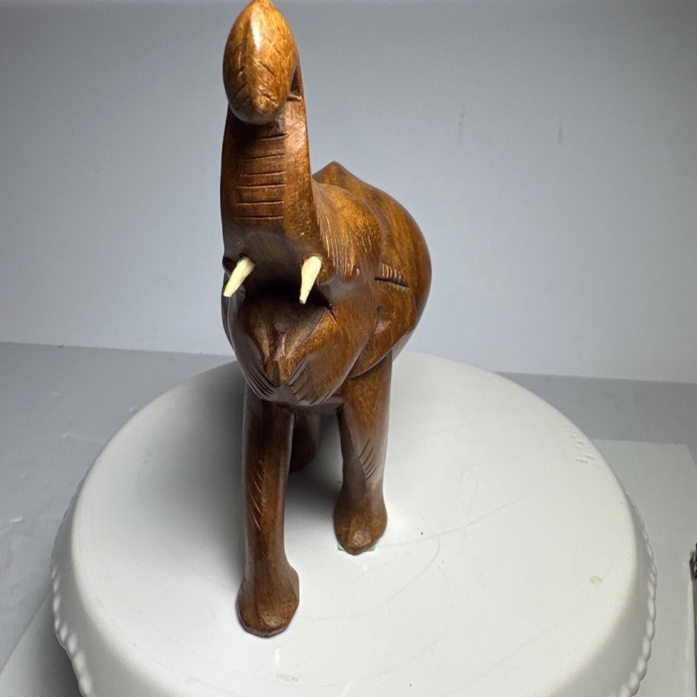 Elephant Figurine Brown Excellent‎ Hand Carved Wood Statue